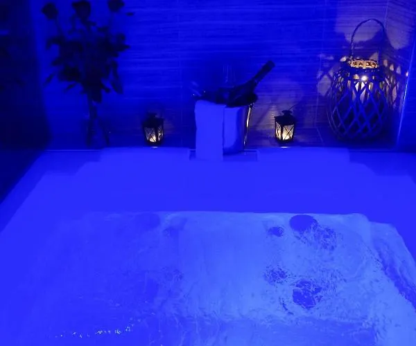 Nephele Luxury Apartament